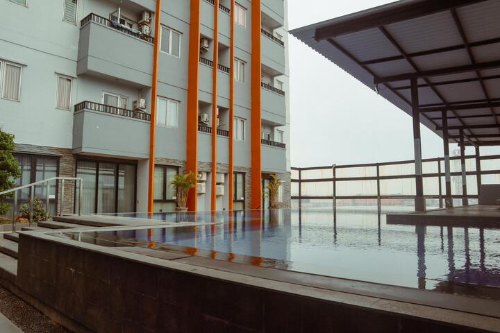 Pool 4 of 7