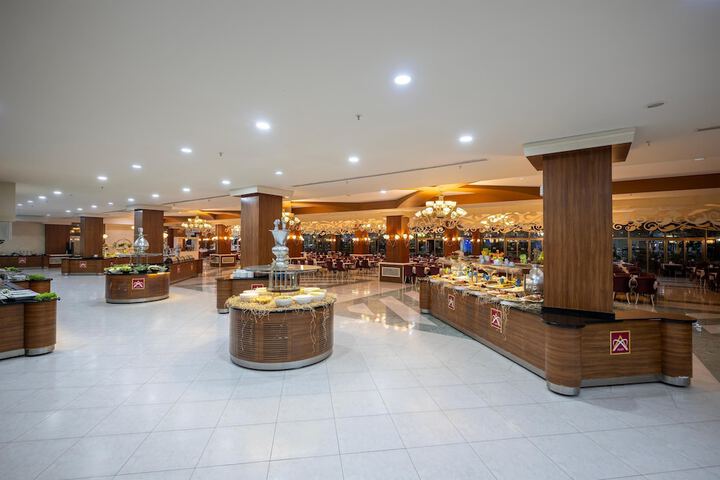 Dining 134 of 176
