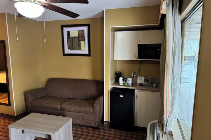 1 King Bed High Speed Internet Accessible Microwave and Refrigerator, Coffee Maker Iron and I (12 of 17)