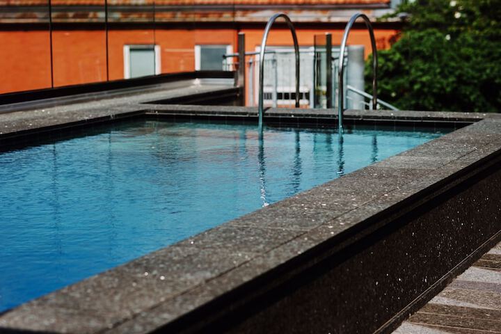 Pool 18 of 37