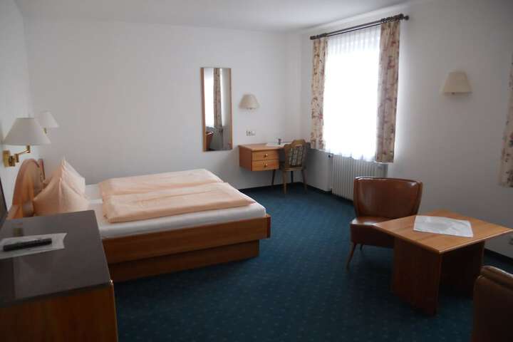 Room 7 of 43