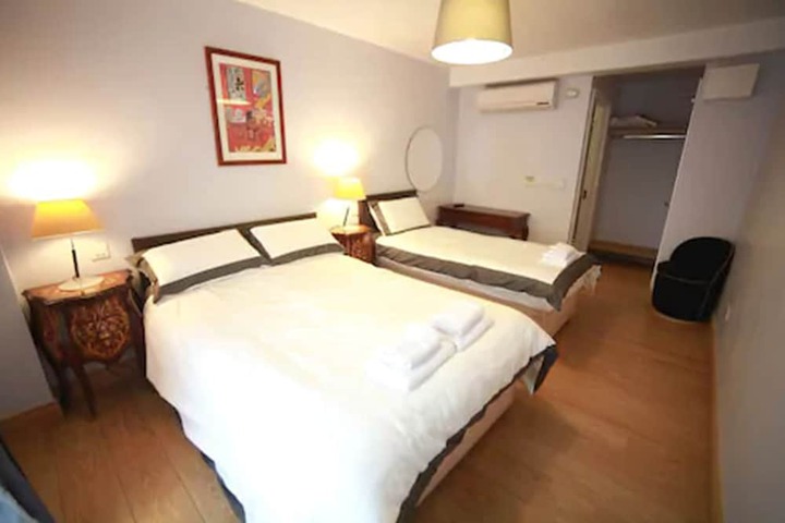 Room 4 of 19