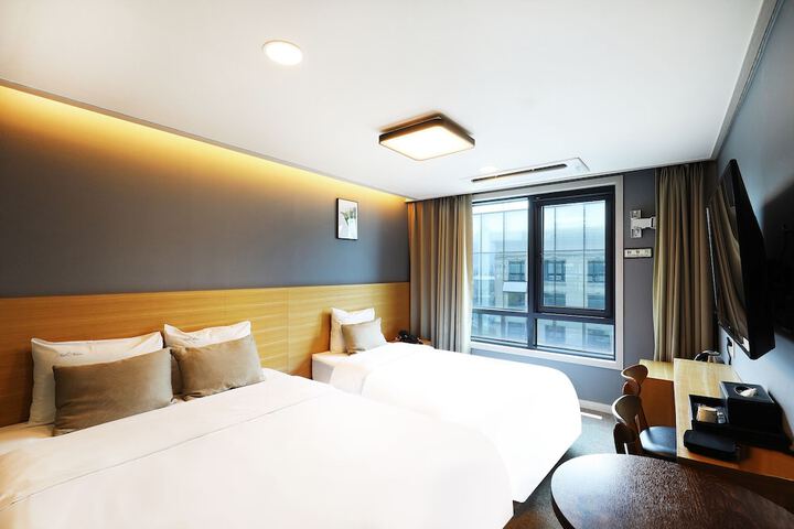 Room 21 of 62