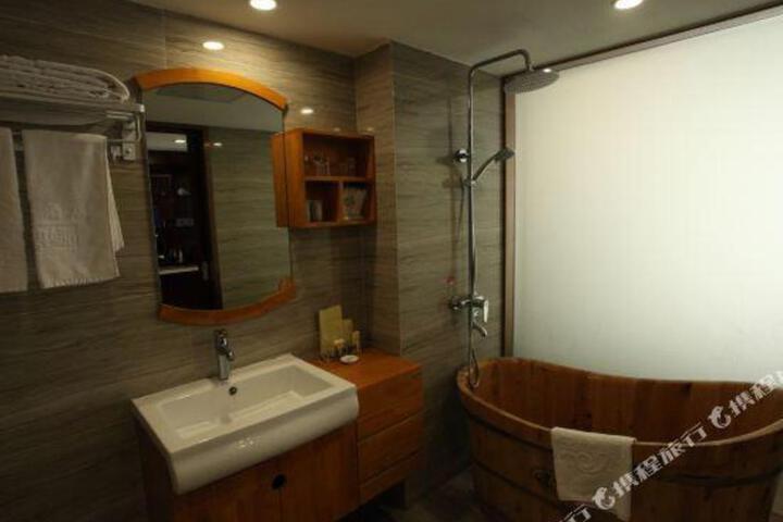 Guoqi Hotel (Tangchi Hot Spring Tourism Resort)