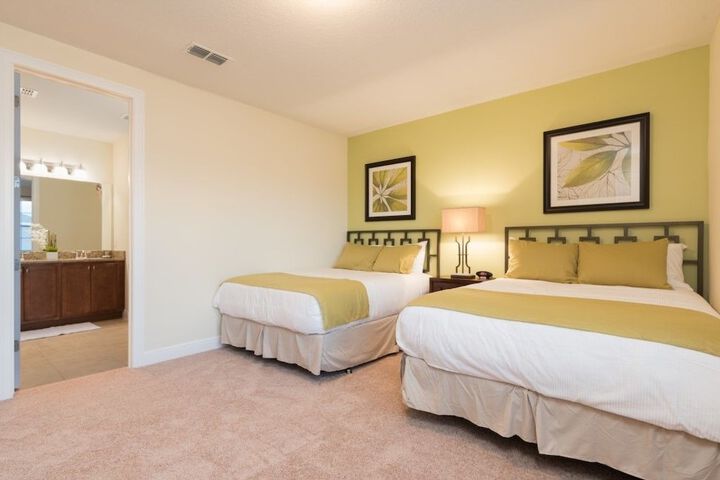 Room 14 of 32