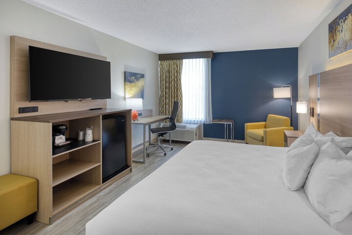 Room 15 of 40