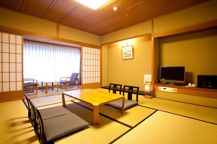 Room 6 of 51