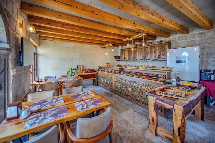 Dining 85 of 121