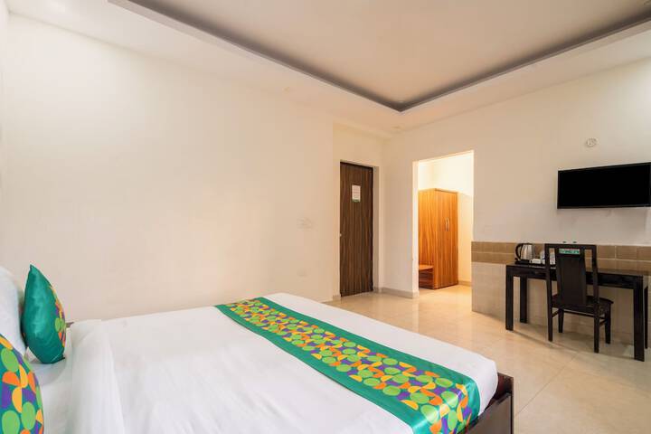 Room 10 of 29