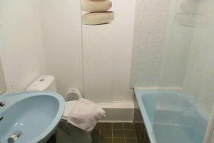 Room 5 of 36