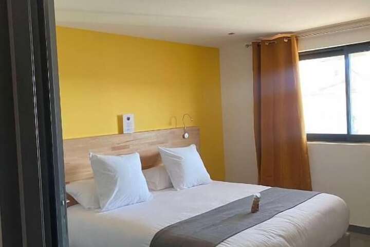 Room 5 of 22
