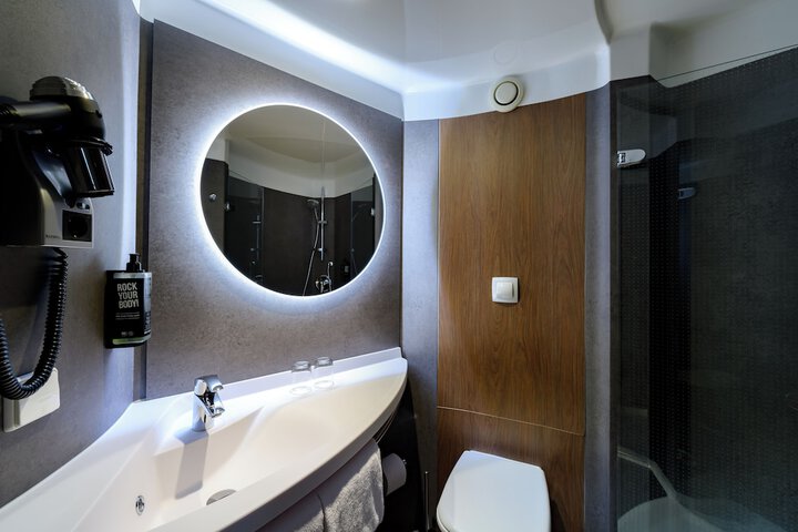 Room 26 of 55