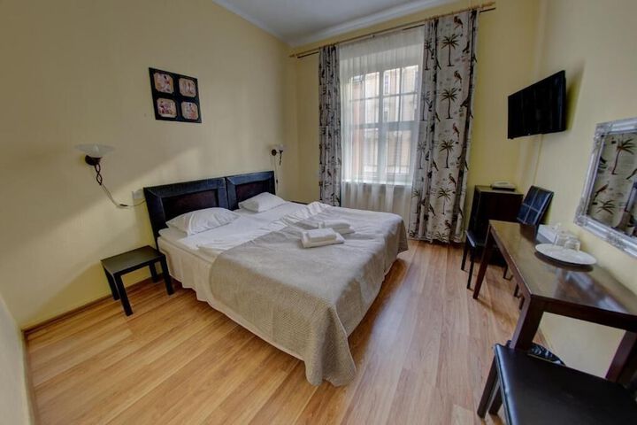 Room 154 of 272