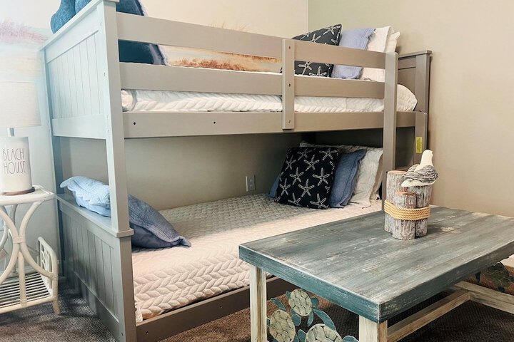 Room 8 of 61