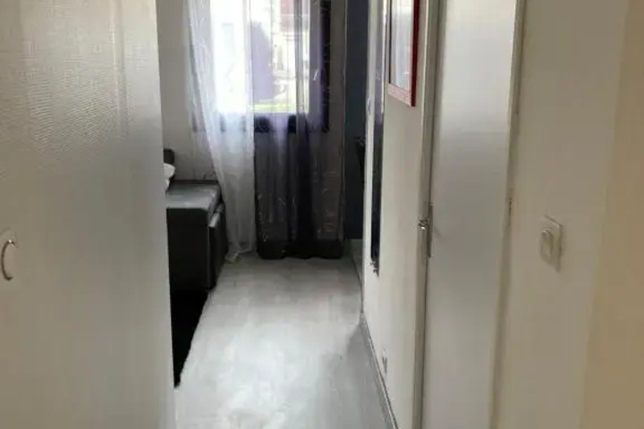 Room 7 of 10
