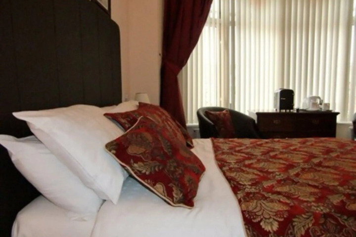 Photo 8