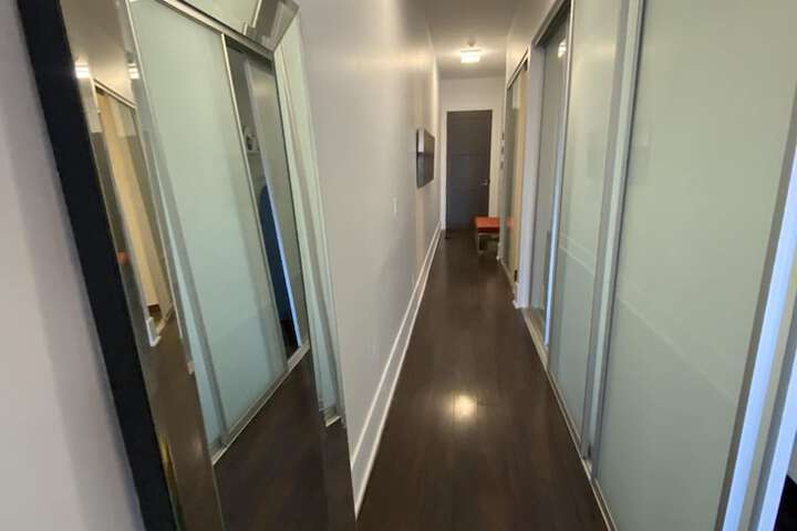 Room 5 of 448