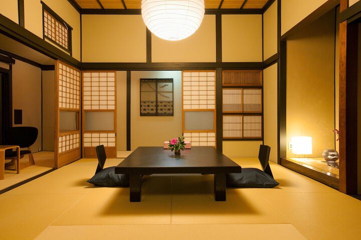 Room 12 of 43