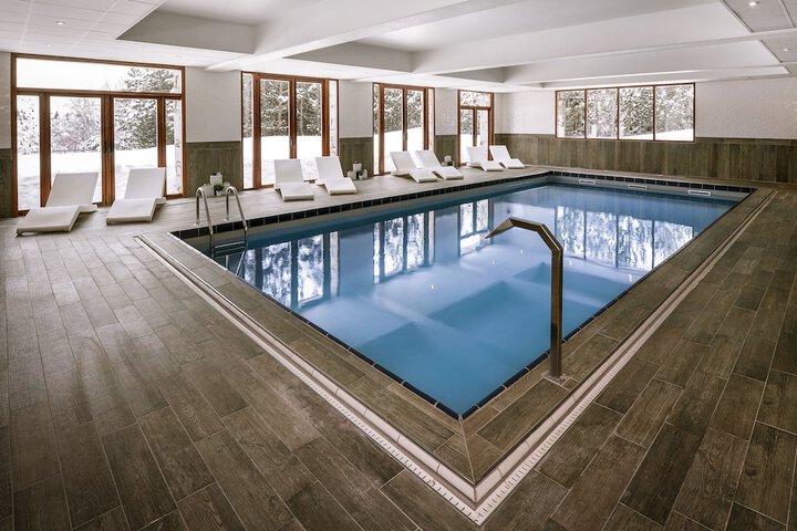 Hotel with Pool