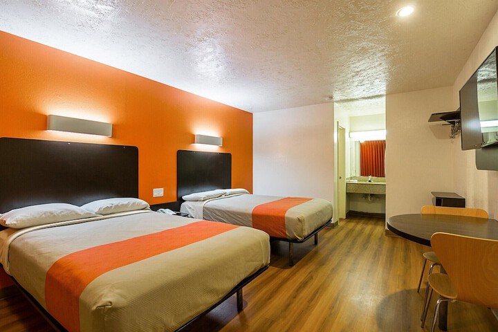 Room 7 of 31