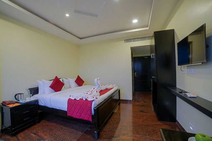 Room 7 of 14
