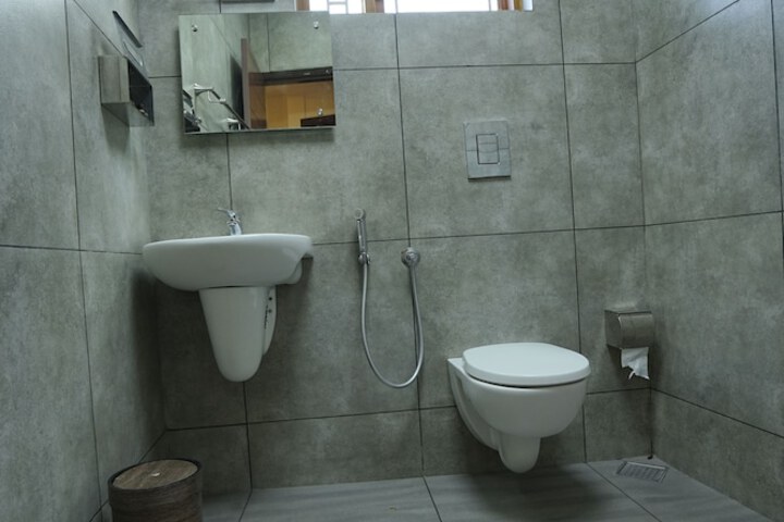 Room 18 of 48