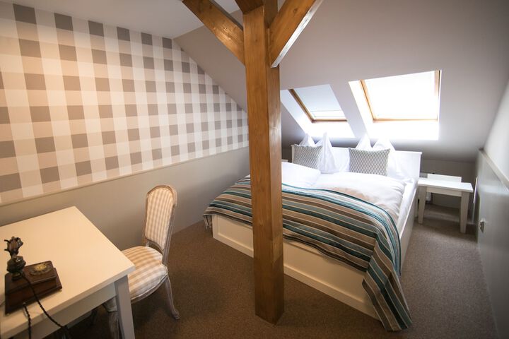 Room 5 of 30