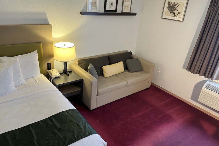 Room 3 of 51