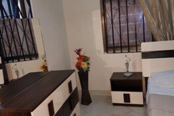 Room 14 of 16