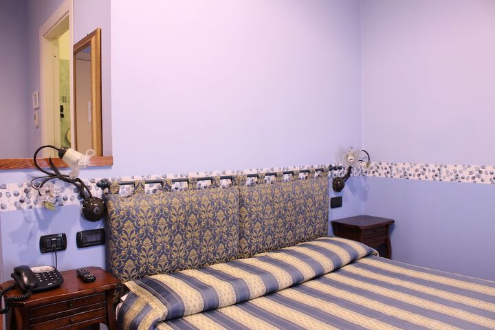 Room 31 of 53