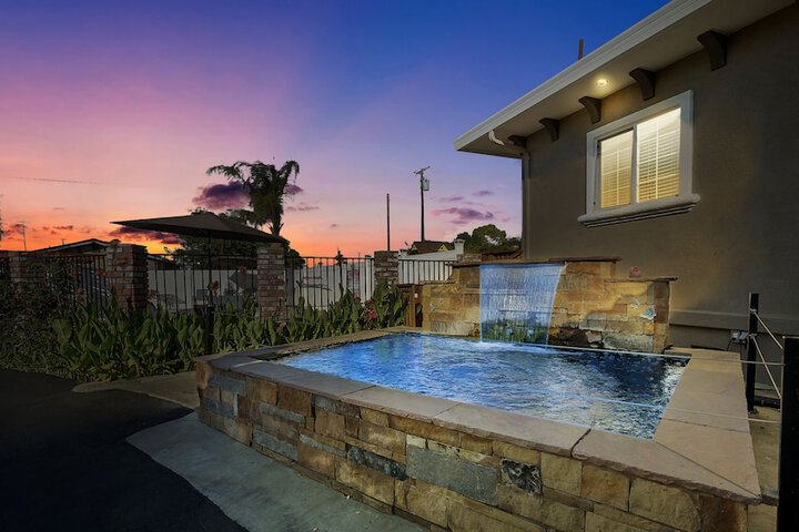 Pool 45 of 65