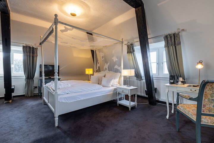 Room 29 of 102