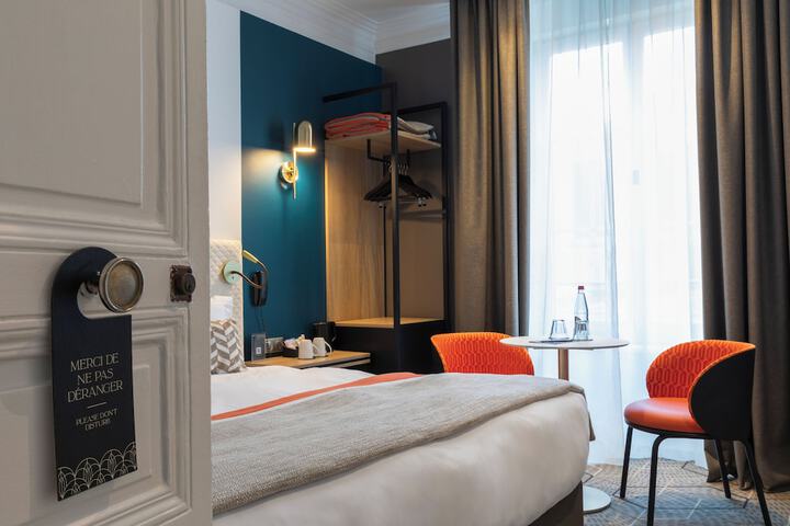 Room 14 of 34