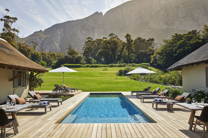 Pool 68 of 119