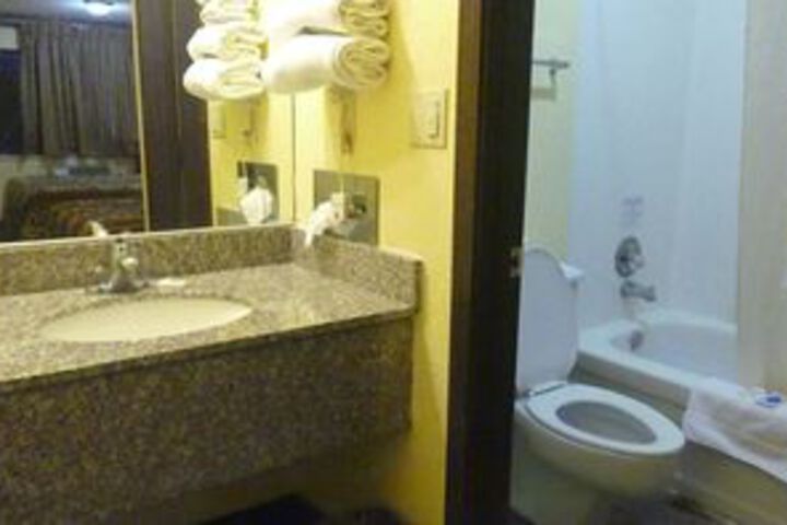 Room 2 of 16