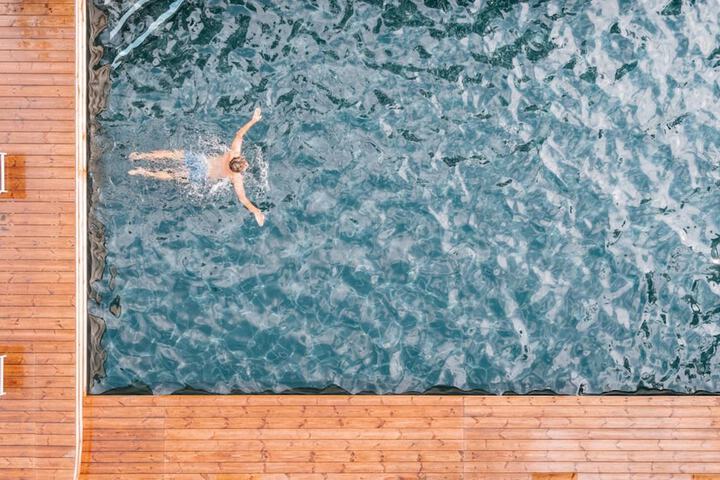 Pools & Facilities