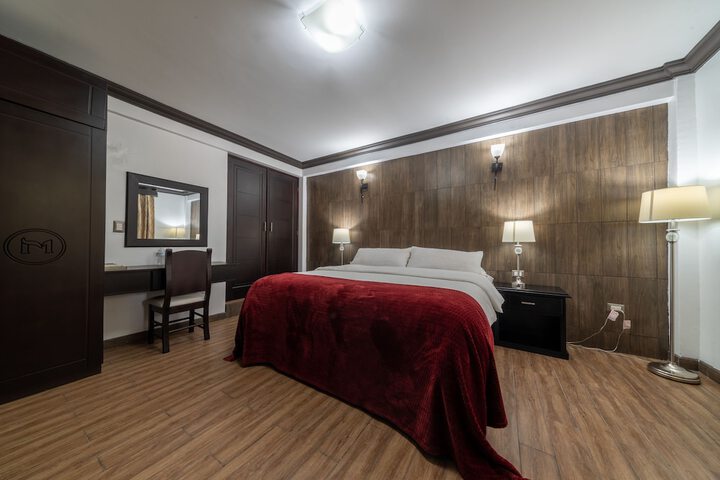Room 15 of 44