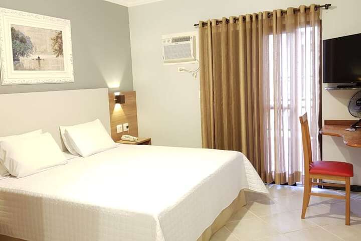 Room 8 of 43