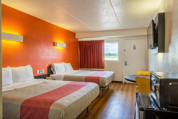 Room 20 of 47