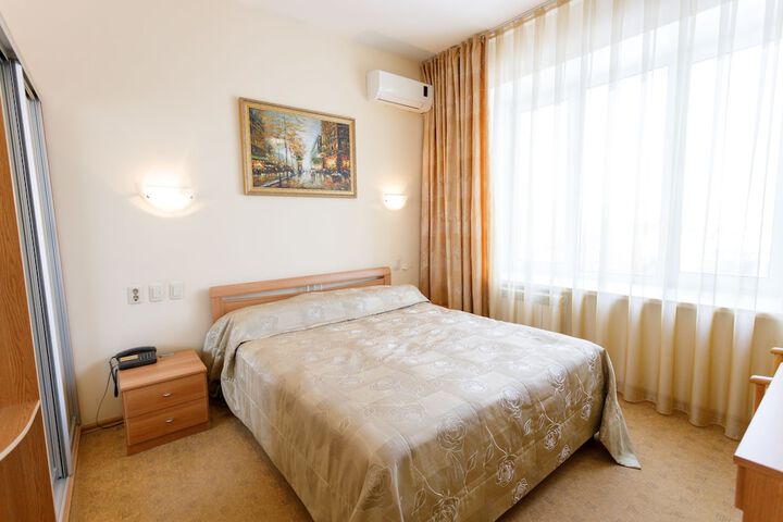 Room 44 of 82
