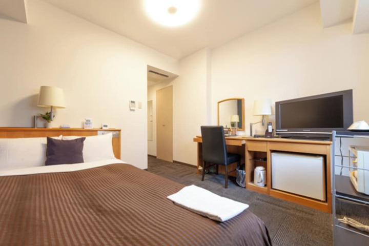 Room 10 of 29