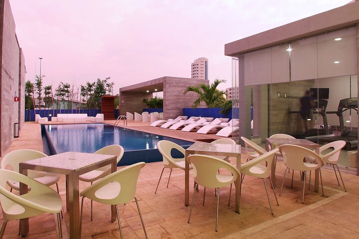 Hotel Pool