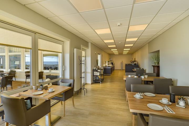 Dining 22 of 27