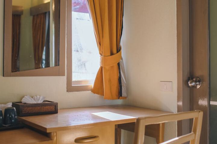 Room 43 of 214