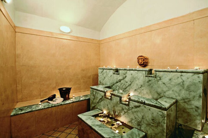 Room 14 of 31
