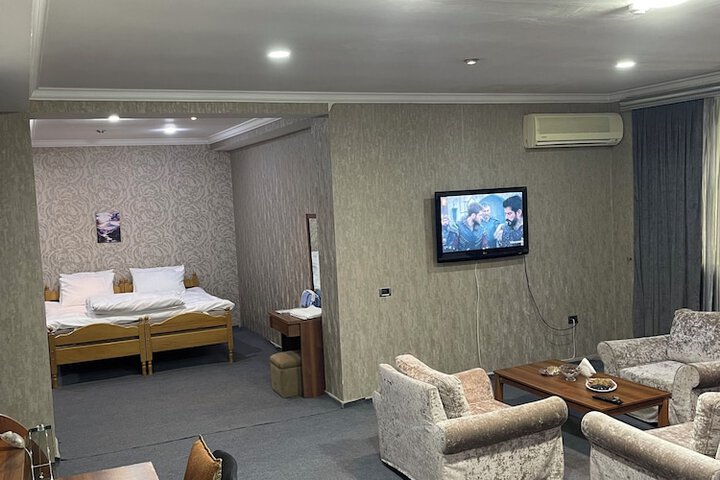 Room 8 of 23