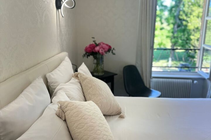 Room 26 of 79