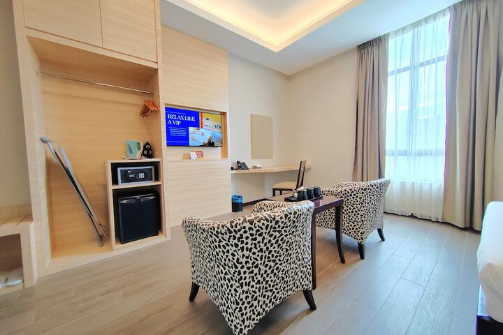 Room 47 of 101