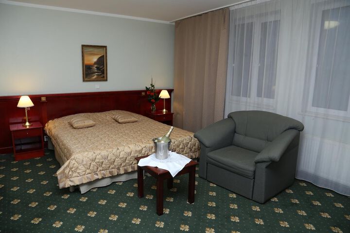 Room 16 of 45