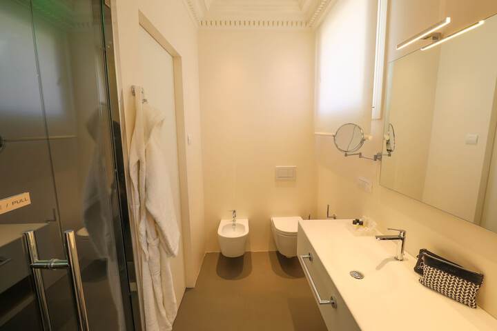 Room 49 of 72